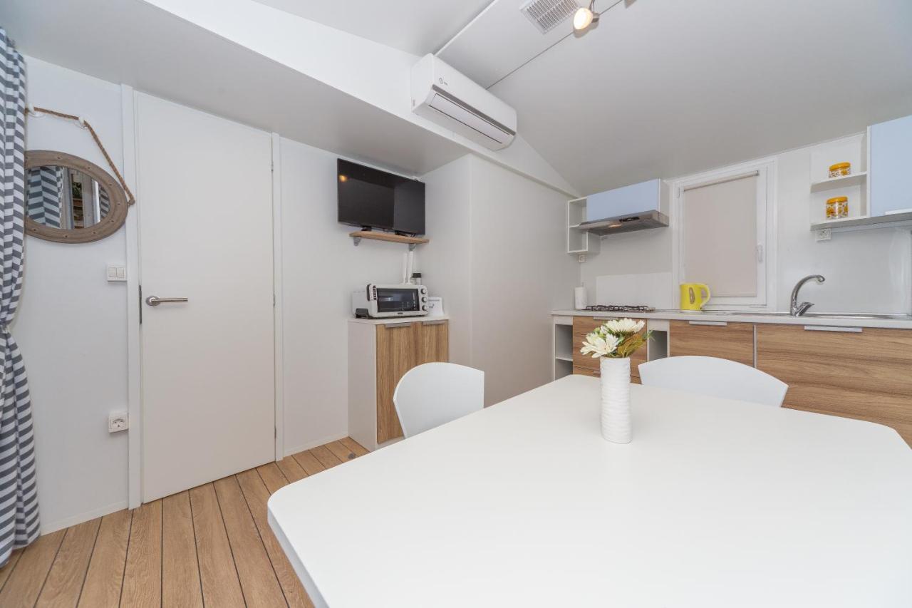 Mobile Homes Crystal Biograd Na Moru Dış mekan fotoğraf