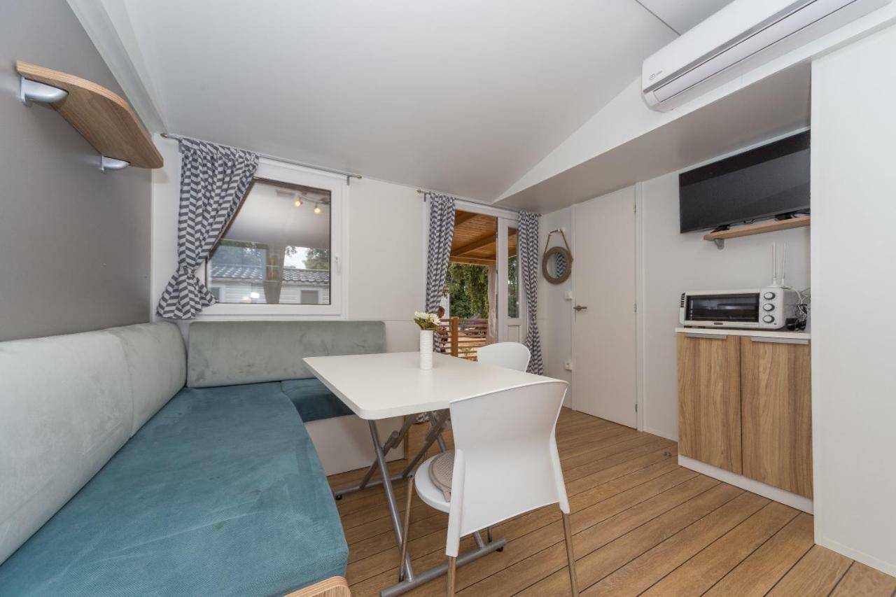 Mobile Homes Crystal Biograd Na Moru Dış mekan fotoğraf